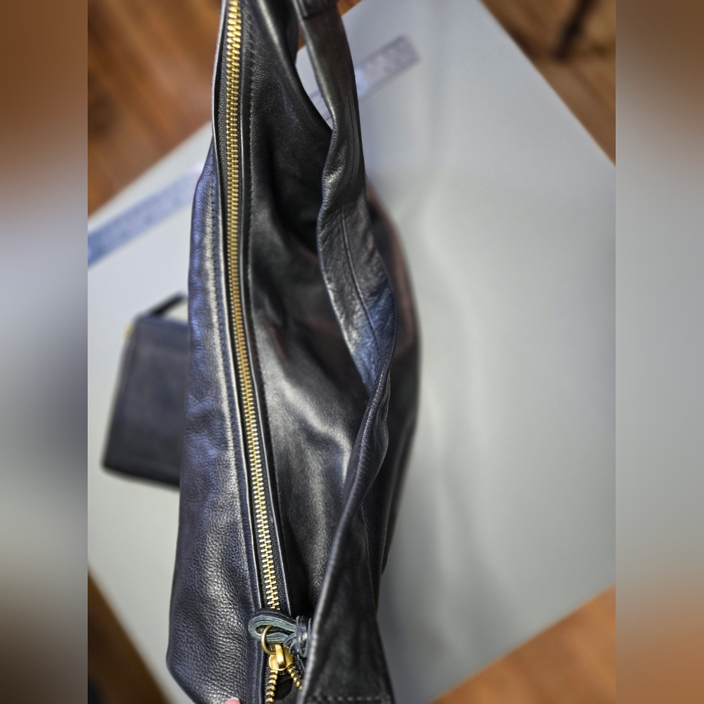 ​⭐ BUNDLE DEAL: Madewell Leather Shoulder Bag+ Matching Coin Purse ⭐ - Picture 11 of 12